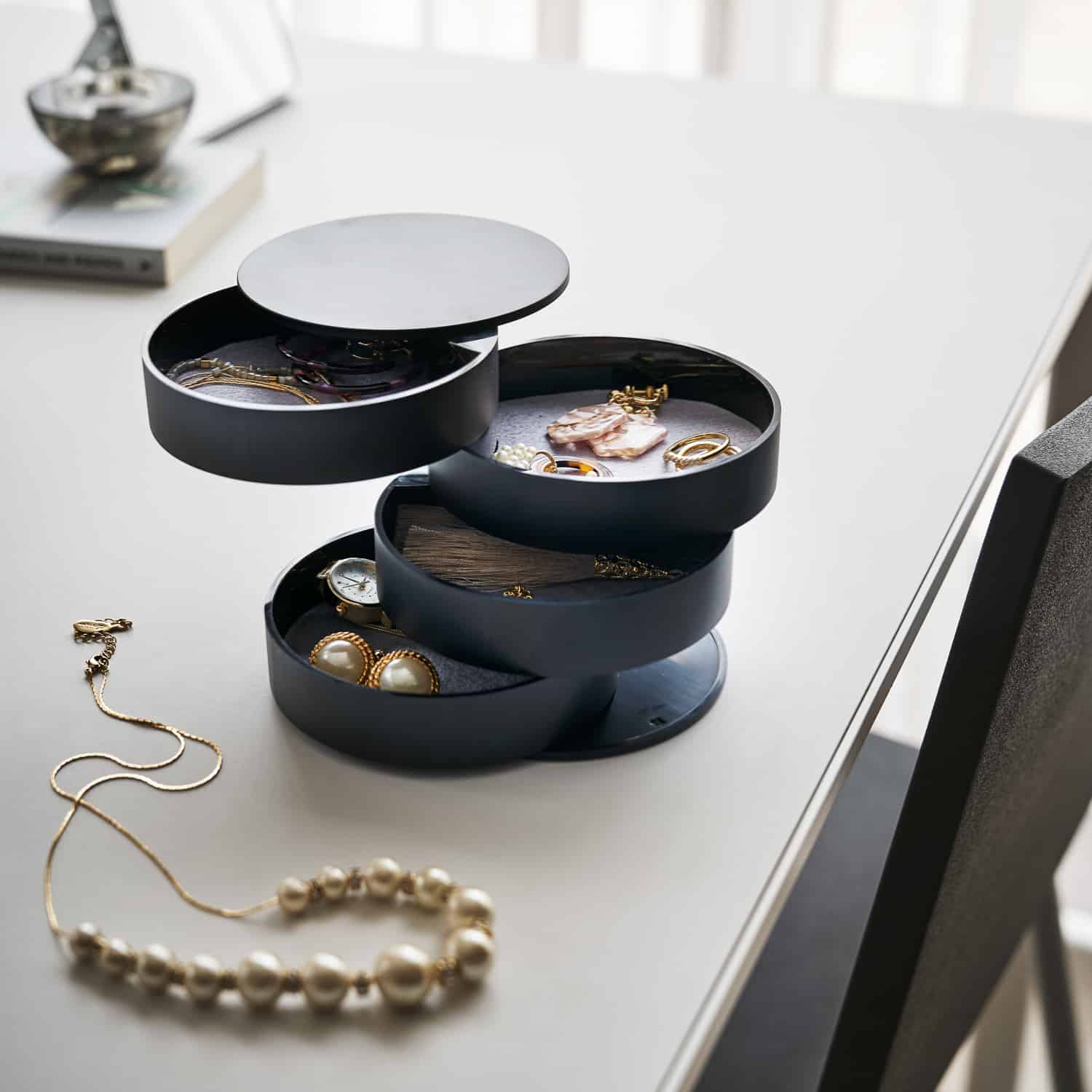 Accessory-tray-5