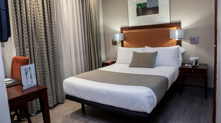barcelona-hotel-abba-balmoral-standaard-kamer-04292016111350-727x405