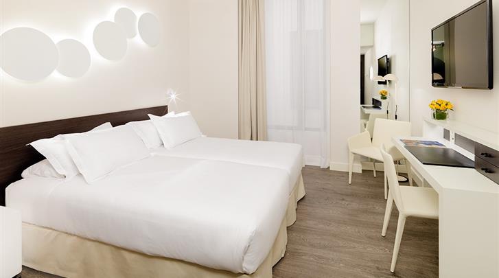 barcelona-hotel-h10-port-vell-standaard-kamer-01252021035341-727x405