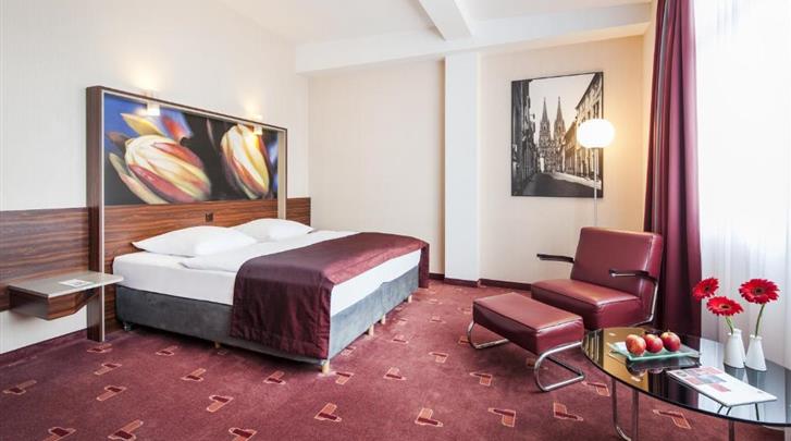 keulen-azimut-hotel-cologne-city-center-standaard-kamer-01132022015552-727x405