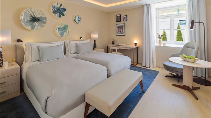 lissabon-hotel-h10-the-one-palacio-da-anunciada-cosy-kamer-05192020034707-727x405