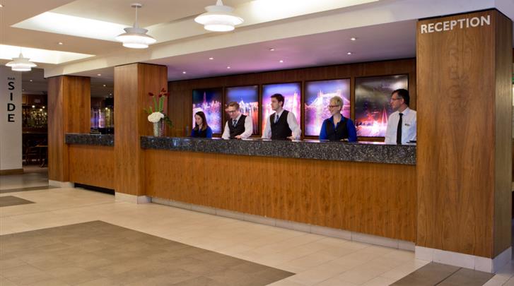 londen-hotel-royal-national-receptie-01272016122457-727x405