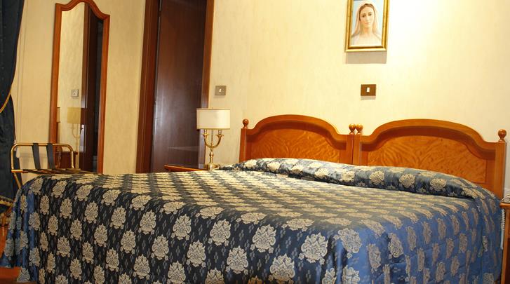 rome-hotel-genio-standaard-kamer-11102016024315-727x405
