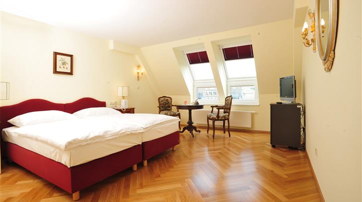 wenen-hotel-regina-standaard-kamer-12042020011446-727x405