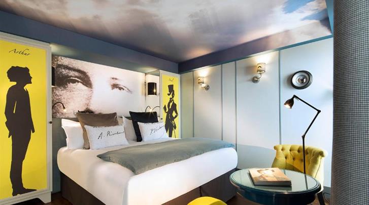 parijs-hotel-les-plumes-paris-standaard-kamer-05042023042024-727x405
