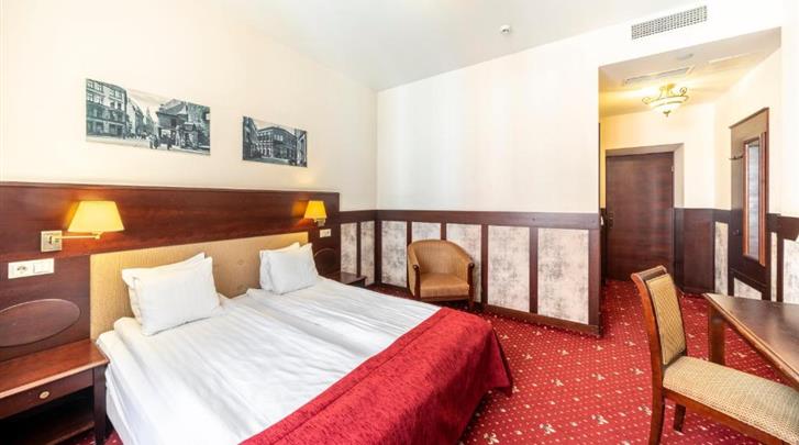 riga-hotel-rixwell-old-riga-palace-standaard-kamer-09162022105647-727x405