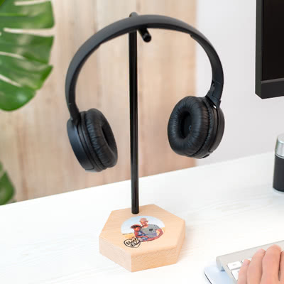 headphoneholder-tileimage-1x1-fathersday_1