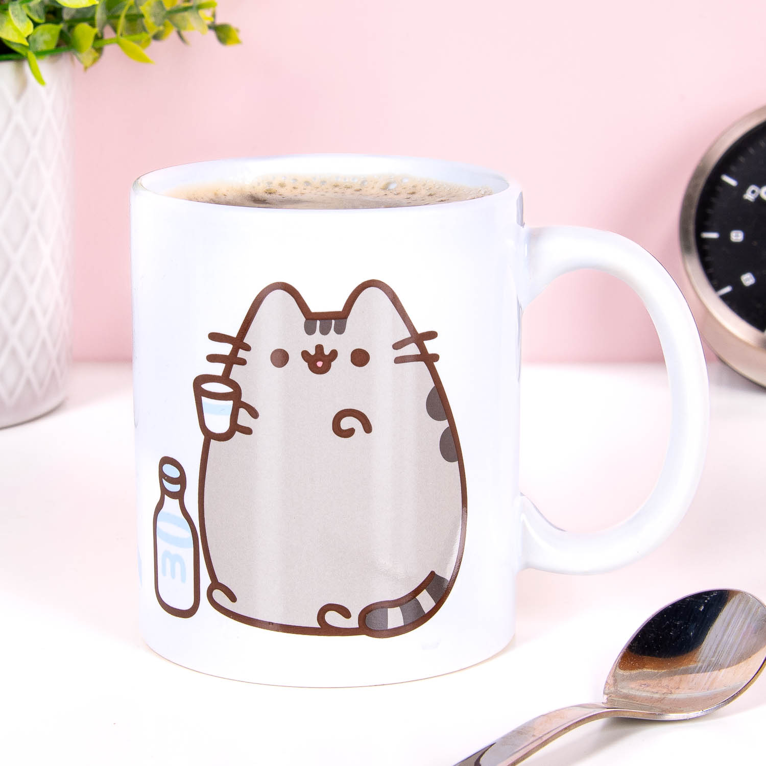 334239-OOTB-Mug2C-Pusheen-E2809CYumE2809D-1