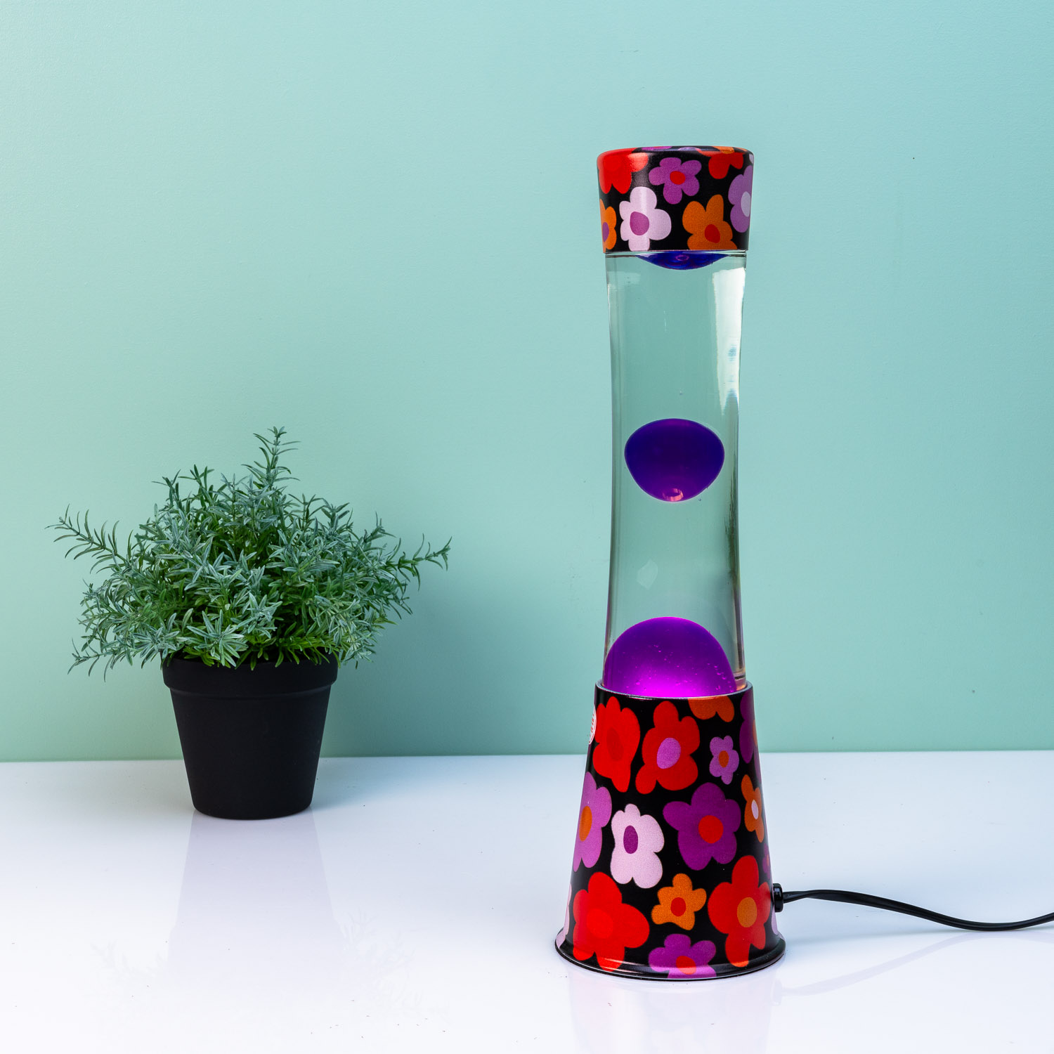 962413-Lava-lamp-tower-vintage-flowers-1